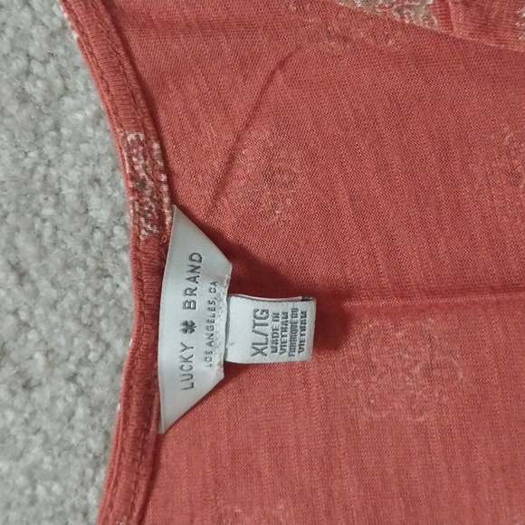 Women's Lucky Brand Top - Picture 2 of 4